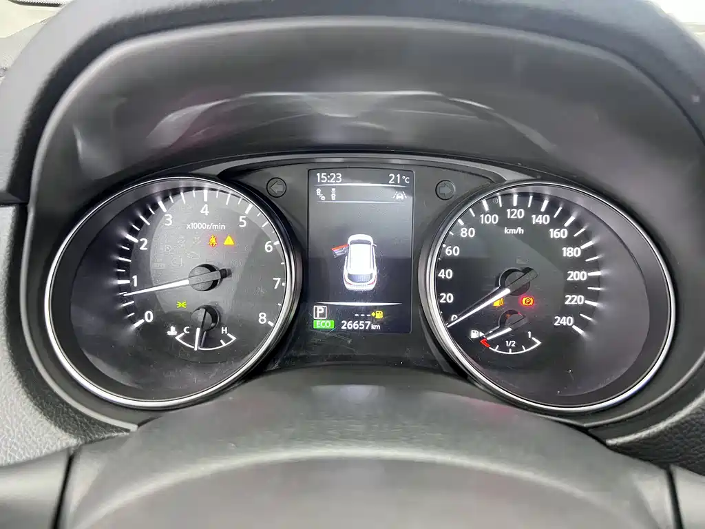 Nissan Qashqai фото 11