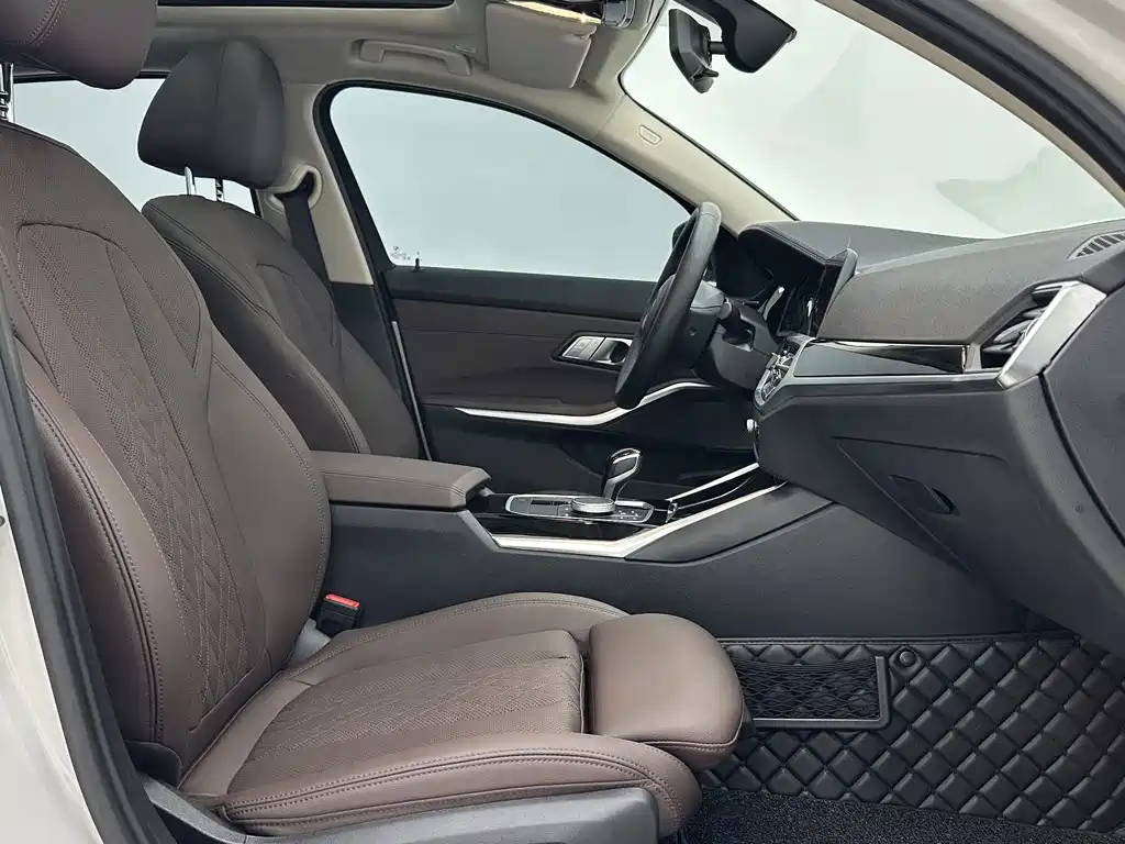 BMW 3 Series фото 9