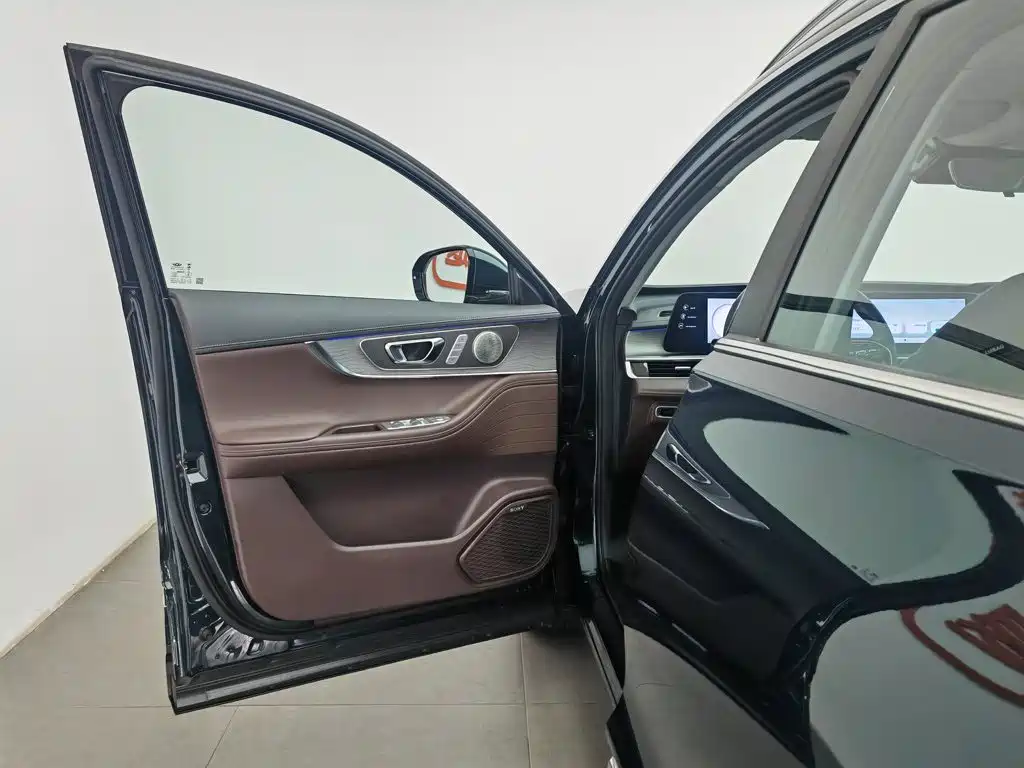 Chery Tiggo 8 PRO фото 8