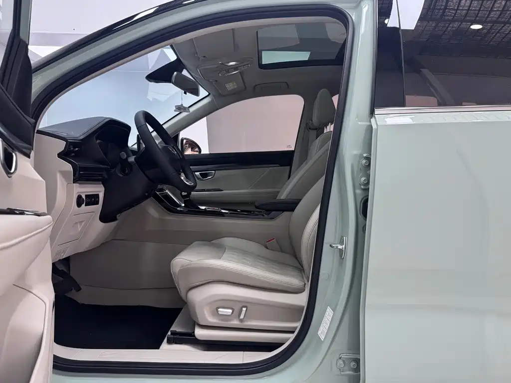 Wuling Wuling Xingchen фото 12