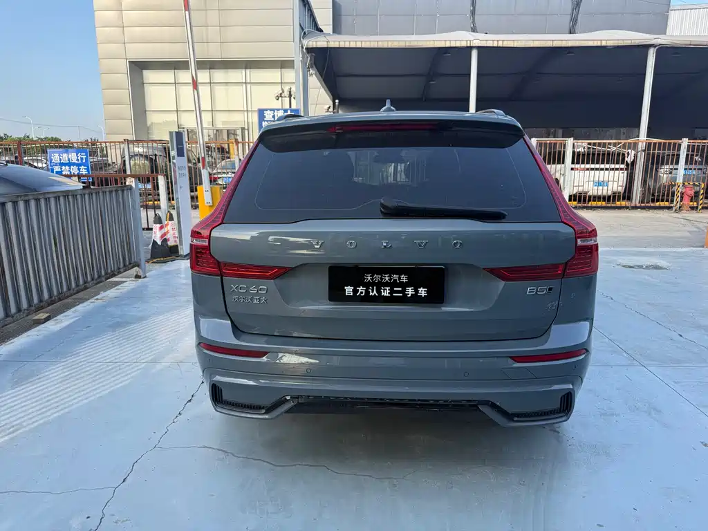 Volvo XC60 фото 8