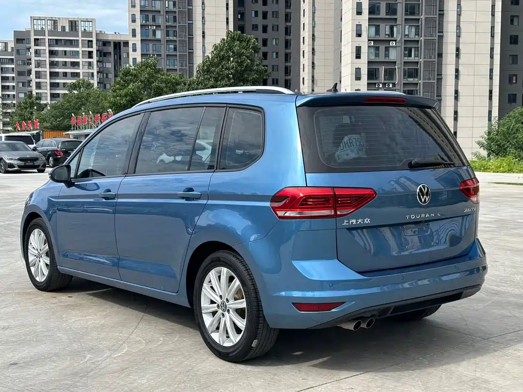 Volkswagen Touran фото 4