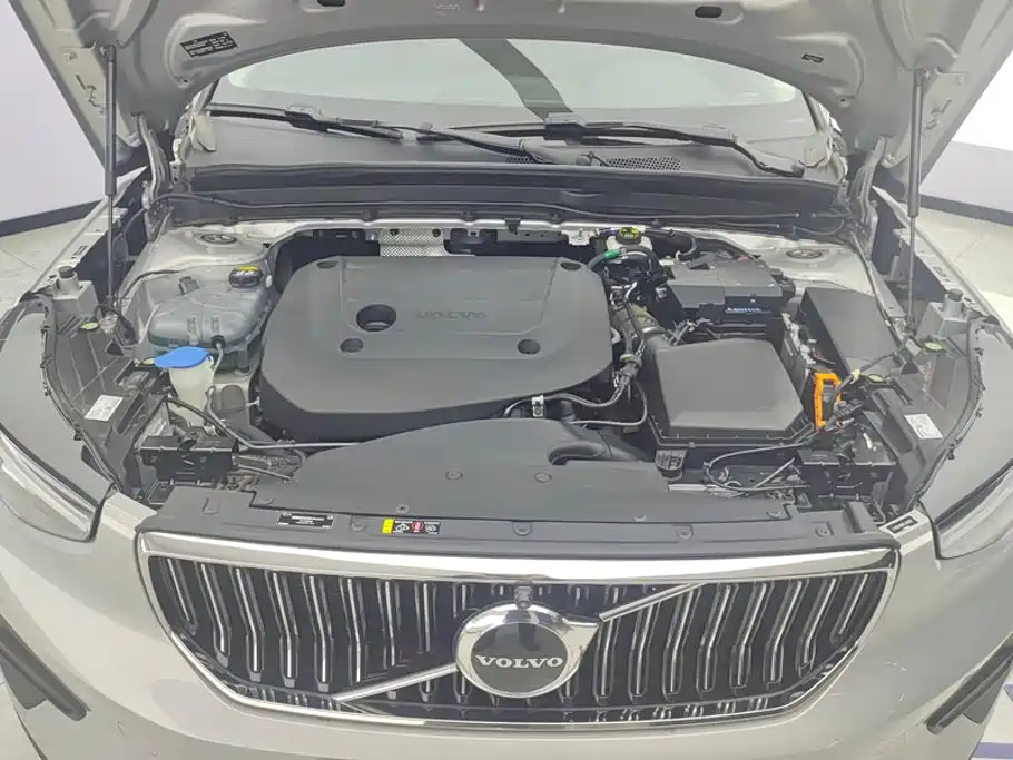 Volvo XC40 фото 10