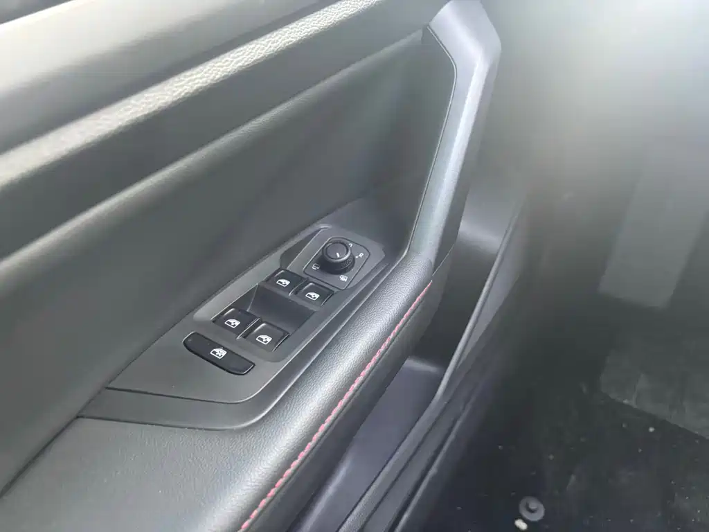 Volkswagen Lavida фото 6