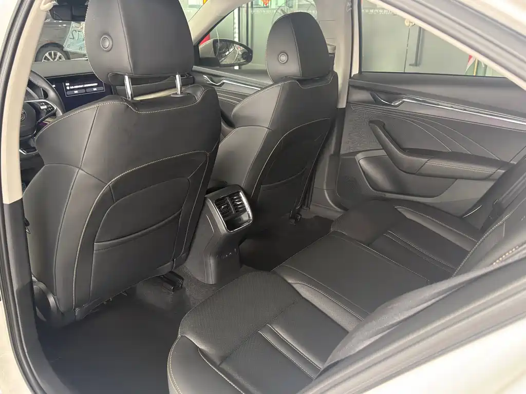 Skoda Octavia фото 5