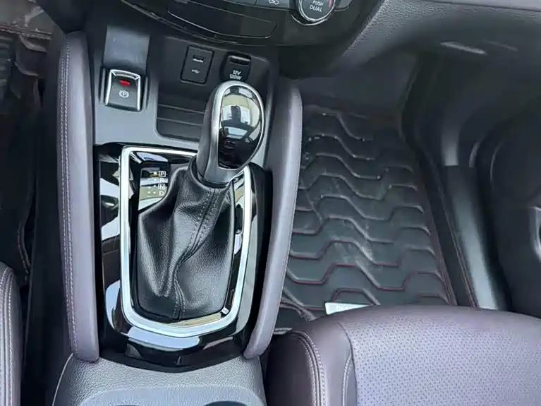 Nissan Qashqai фото 8
