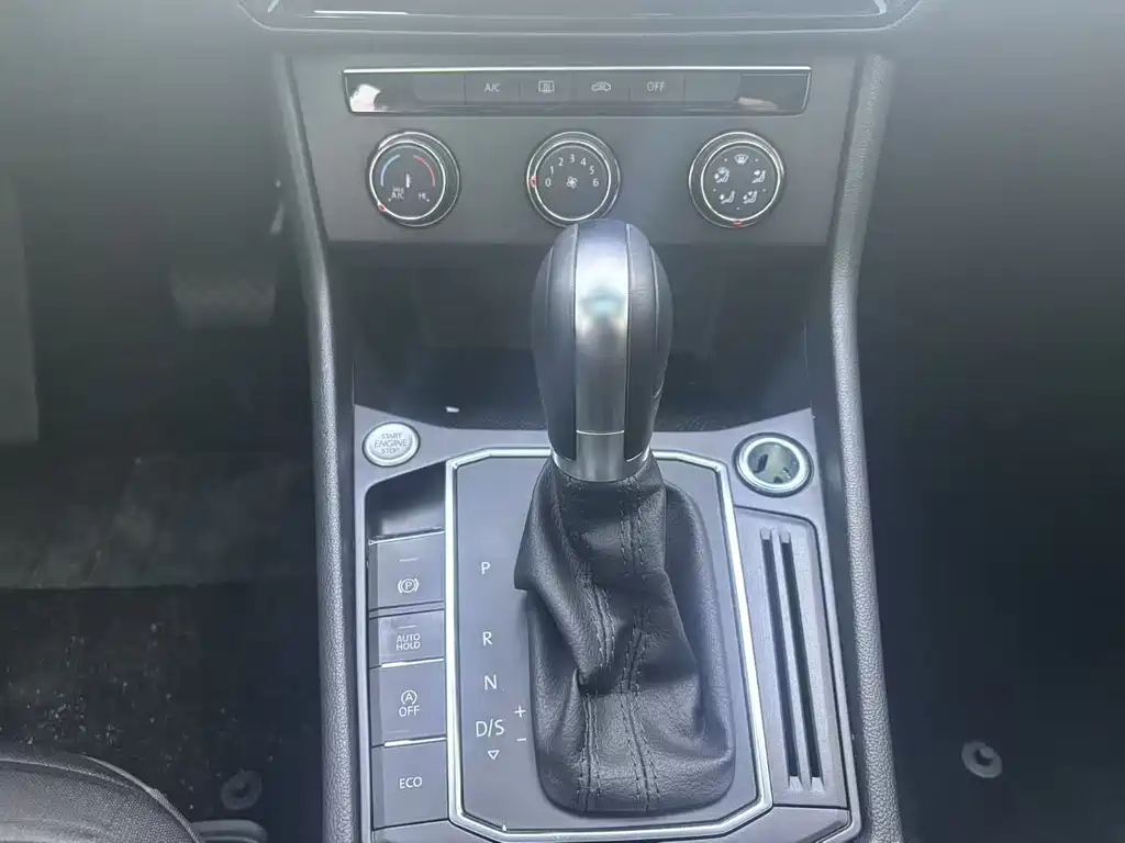 Volkswagen Lavida фото 11