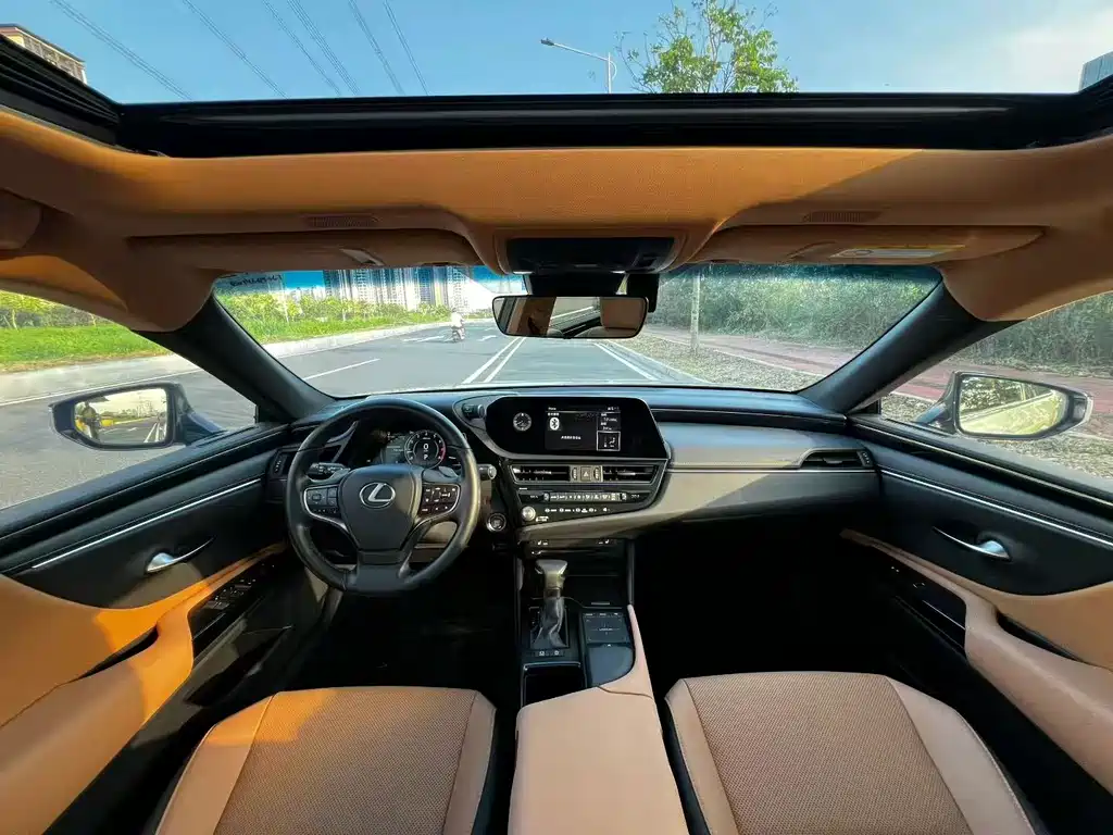 Lexus ES фото 6