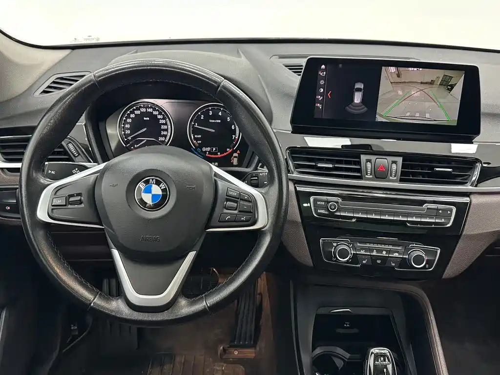 BMW X1 фото 12