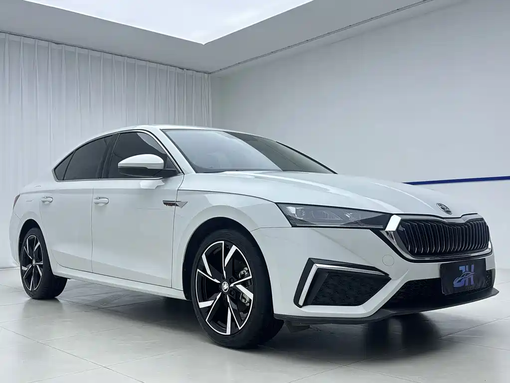 Skoda Octavia фото 3