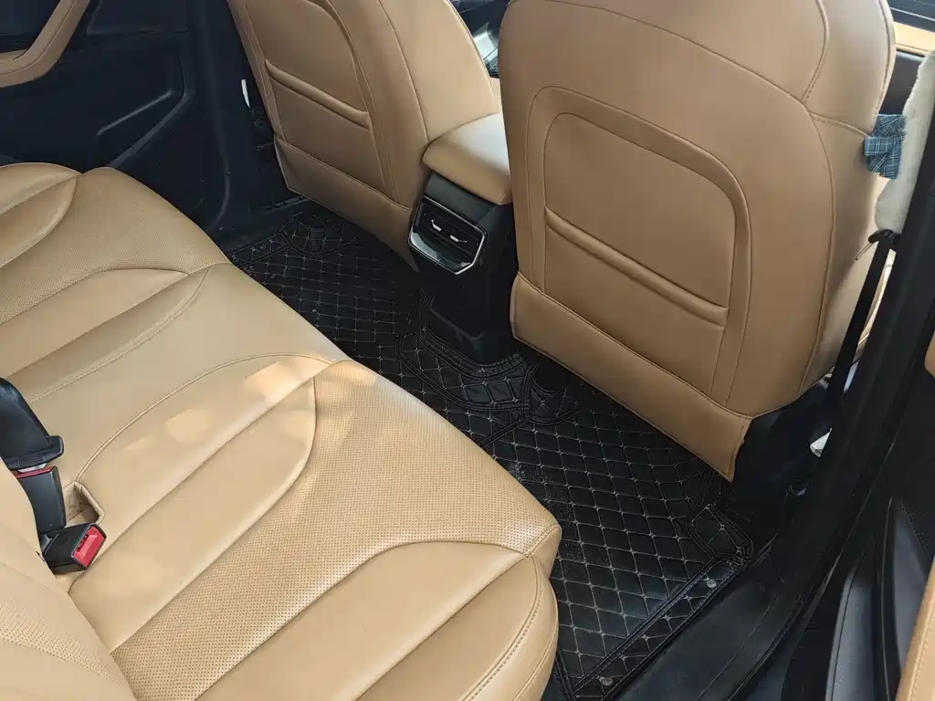Roewe RX5 фото 12