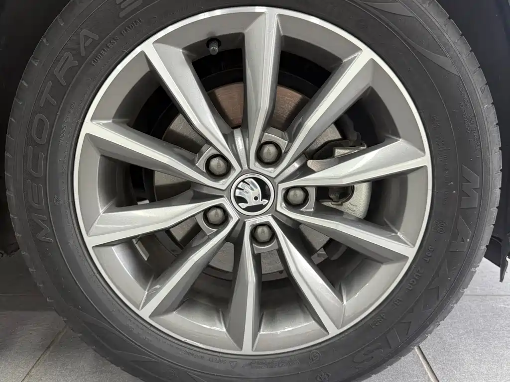 Skoda Octavia фото 10