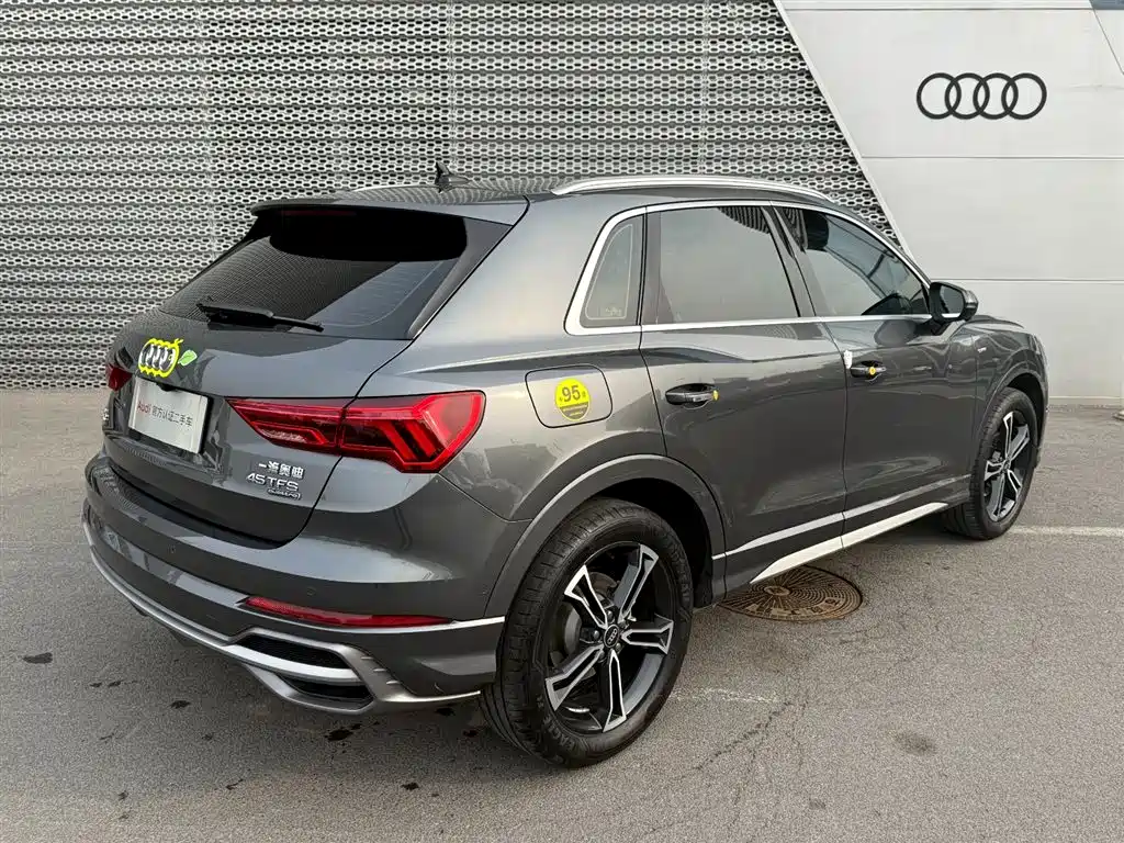 Audi Q3 фото 3
