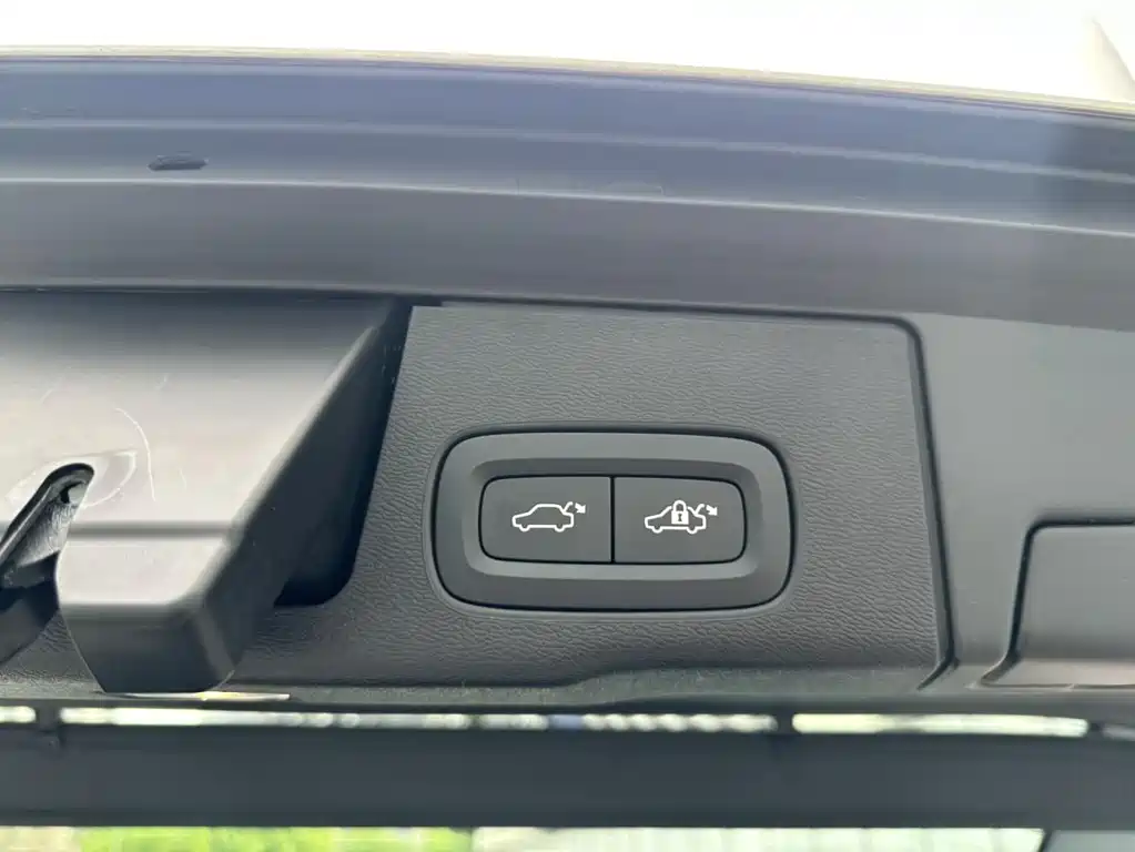 Volvo XC60 фото 10