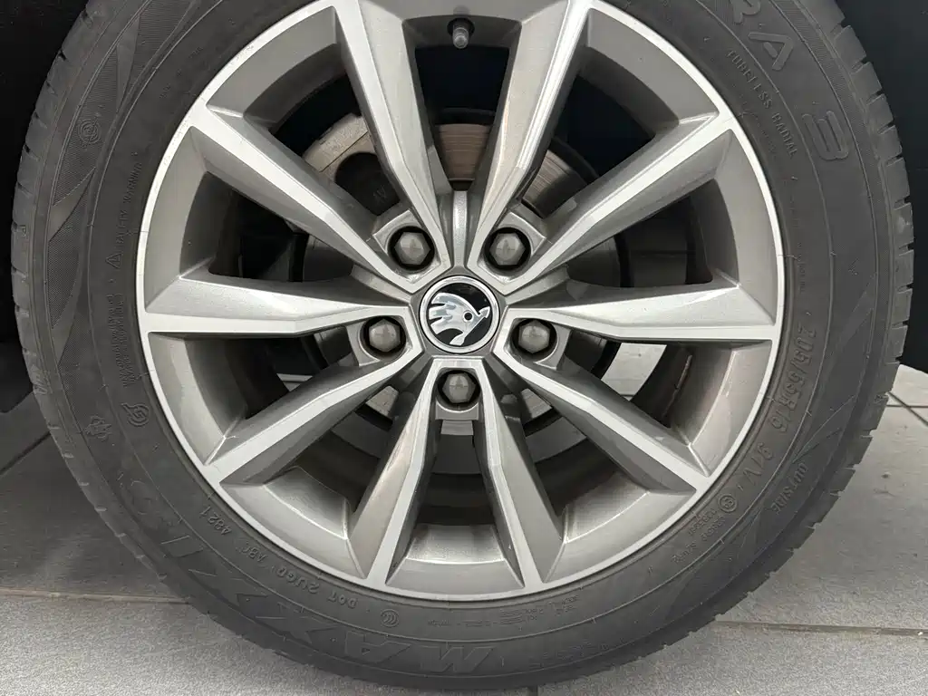Skoda Octavia фото 8
