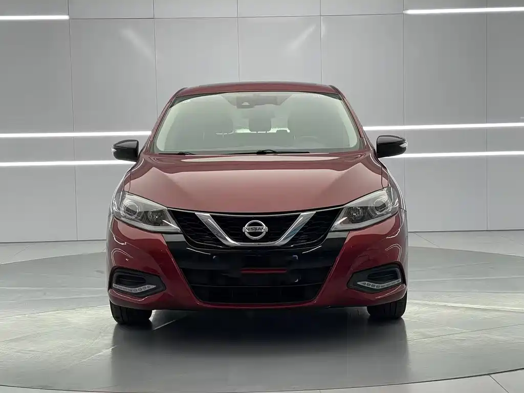Nissan TIIDA 2022 — фото автомобиля