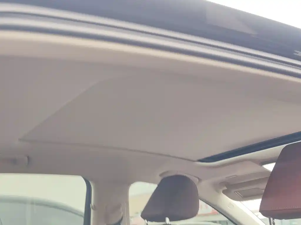Hongqi H5 фото 8