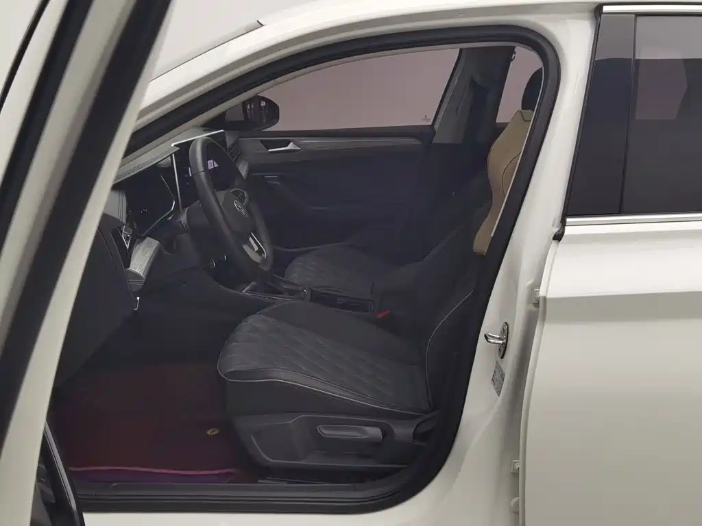 Volkswagen Sagitar фото 10