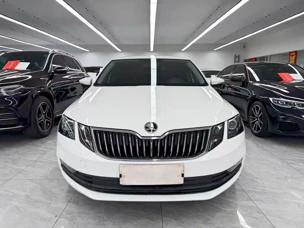 Skoda Octavia фото 2