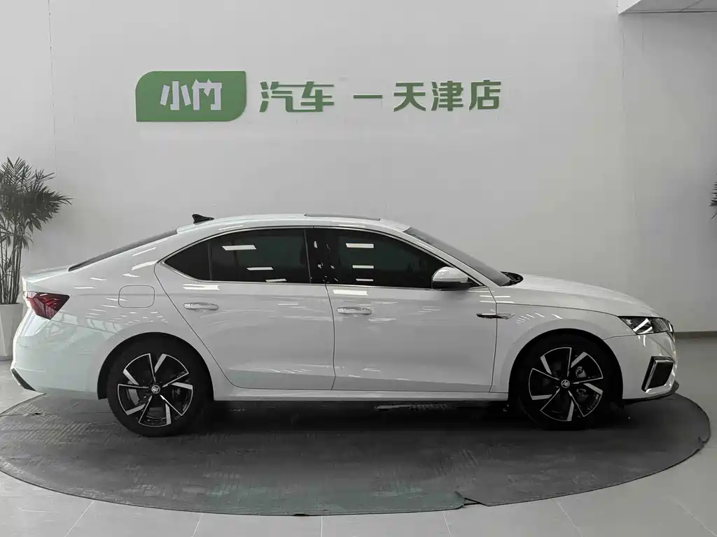 Skoda Octavia фото 8