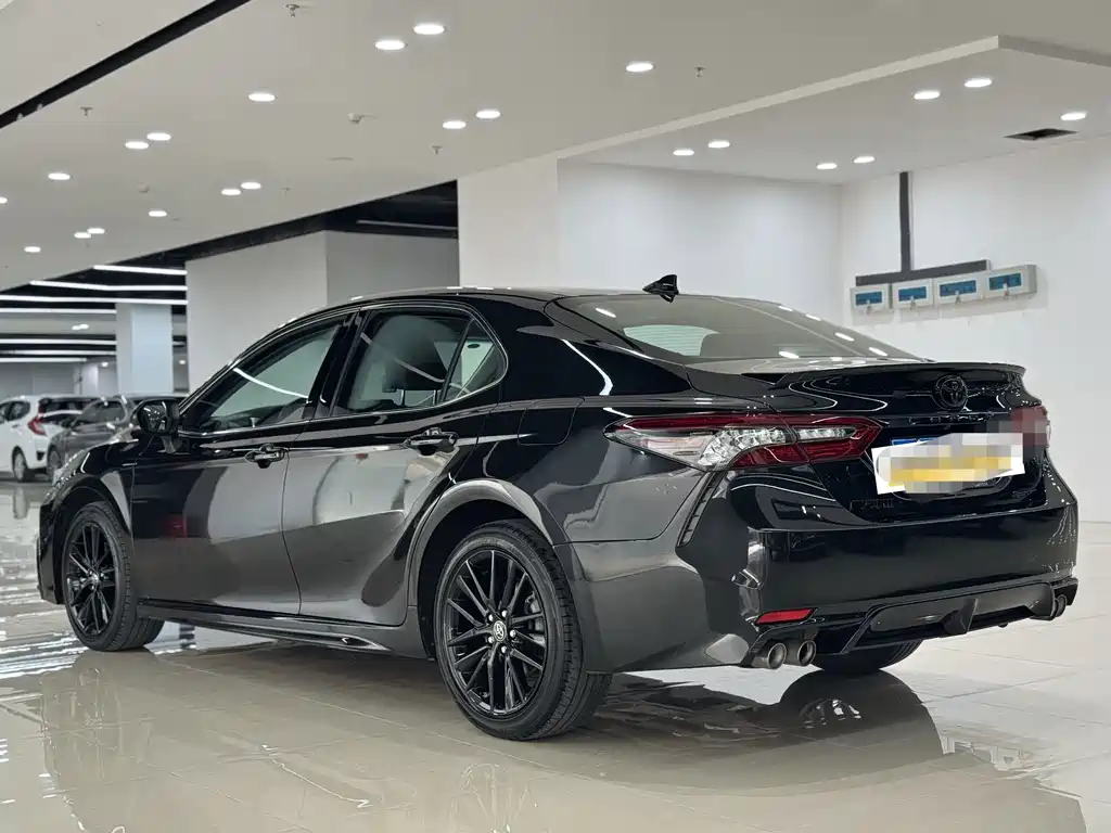 Toyota Camry фото 6
