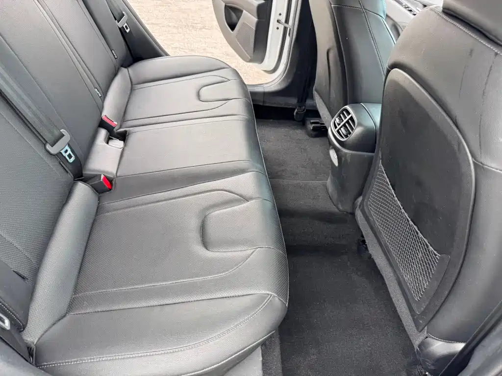 Hyundai Elantra фото 12
