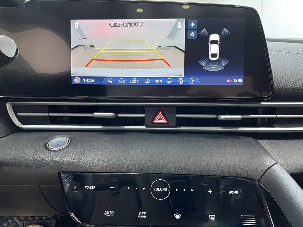 Hyundai Elantra фото 8