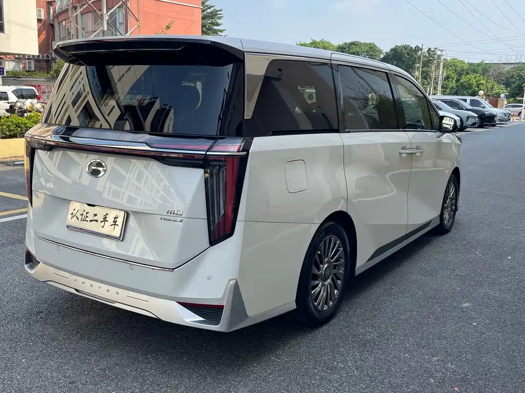 GAC Trumpchi M8 фото 6