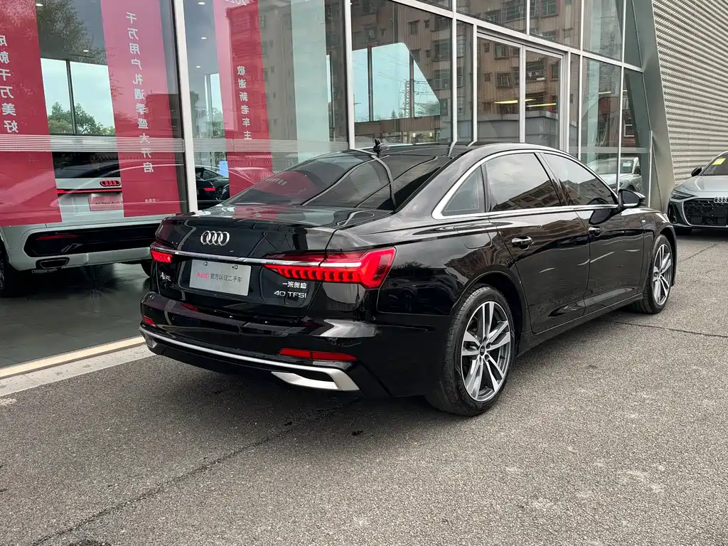 Audi A6L фото 5