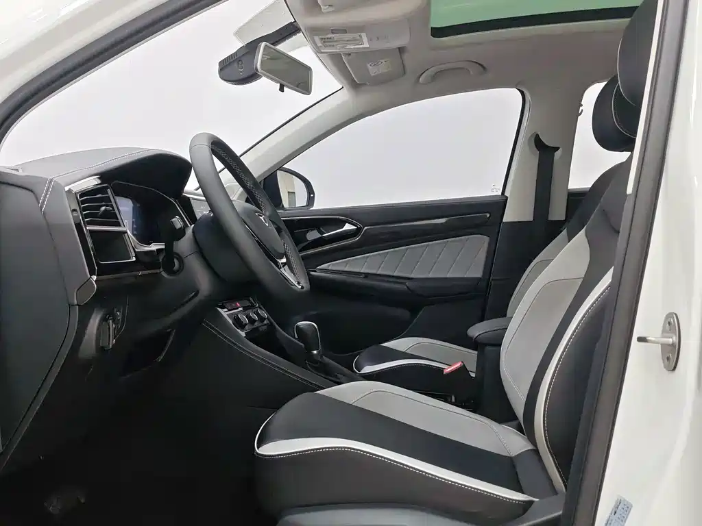Jetta VS7 фото 7
