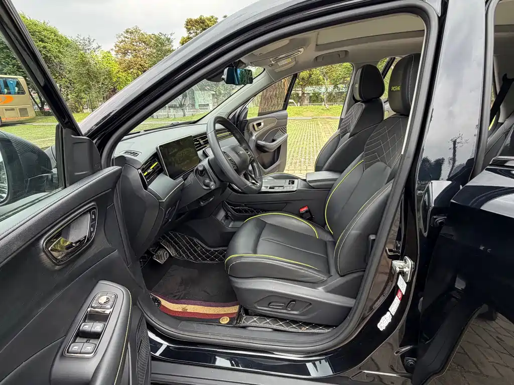 Roewe RX5 фото 8