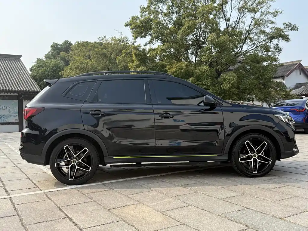 Roewe RX5 фото 6