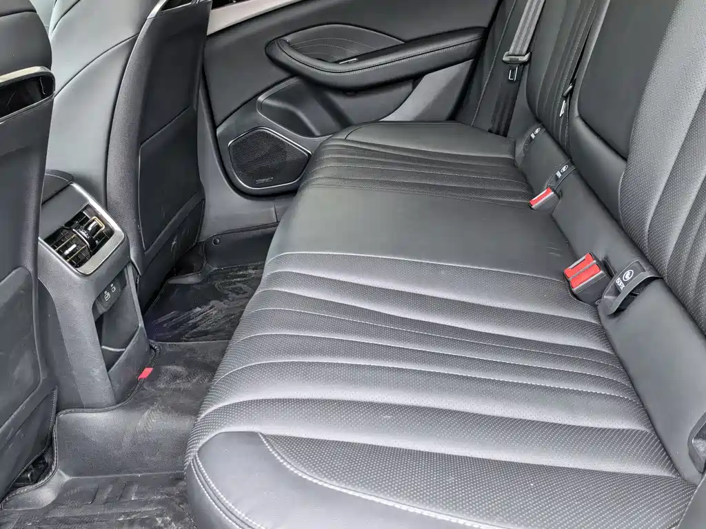 Hongqi H5 фото 4