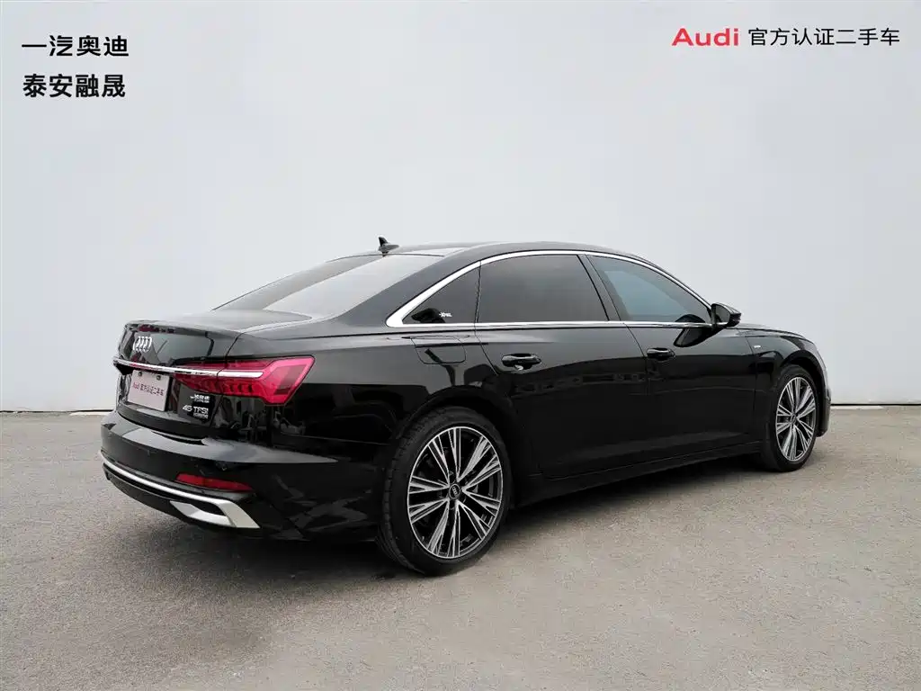 Audi A6L фото 5