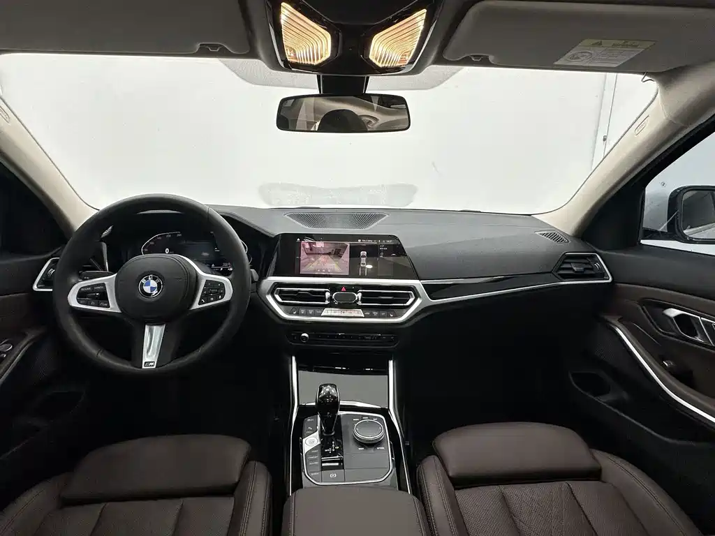 BMW 3 Series фото 11