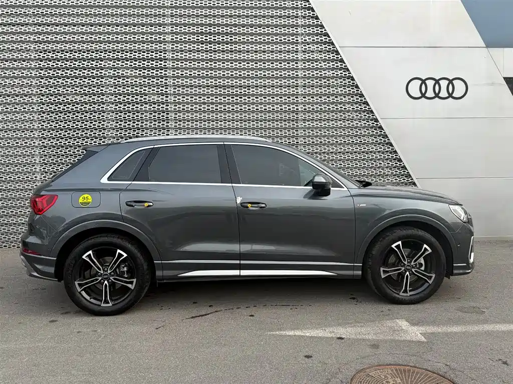 Audi Q3 фото 4