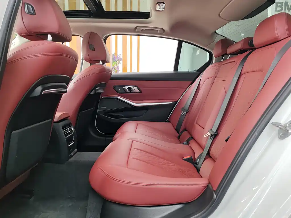 BMW 3 Series фото 9
