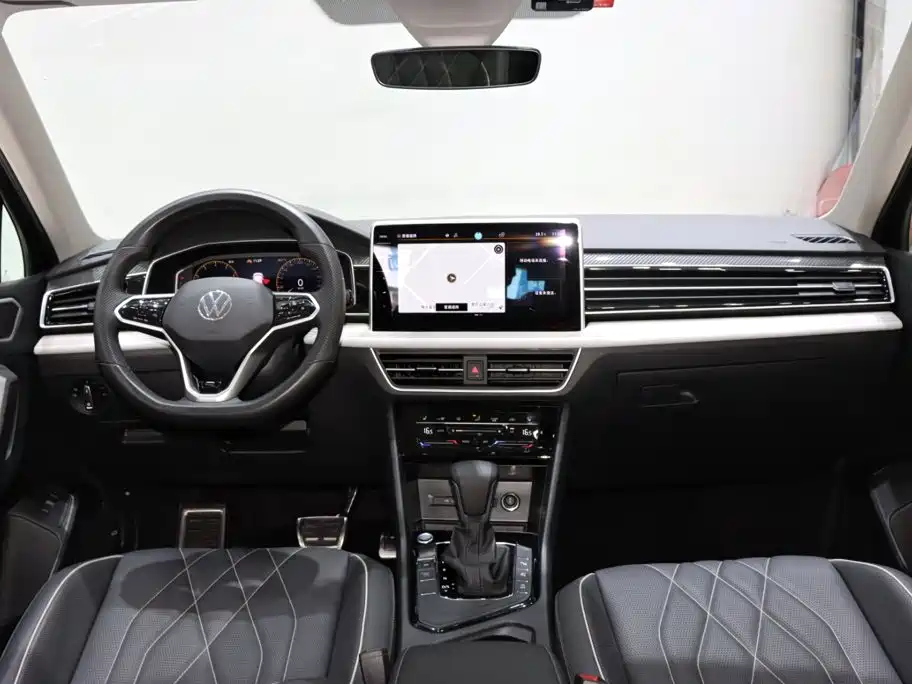 Volkswagen Tiguan L фото 12