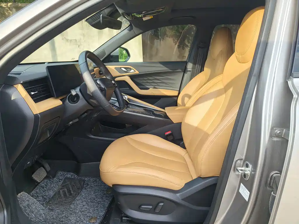 Roewe RX5 фото 9