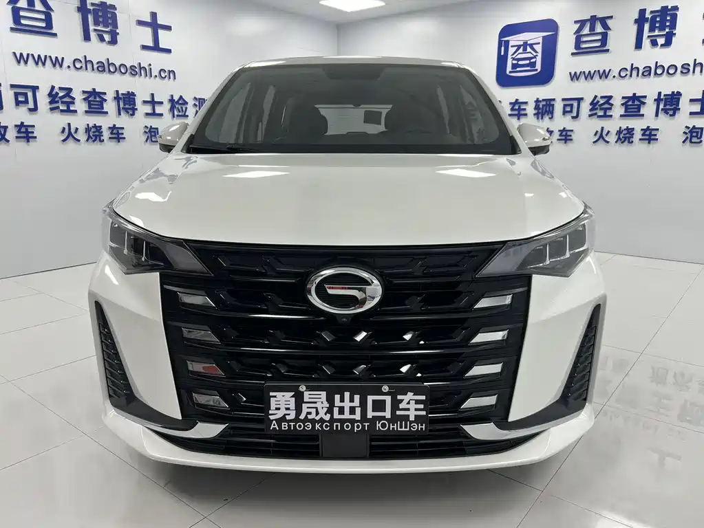 GAC Trumpchi M6 фото 2