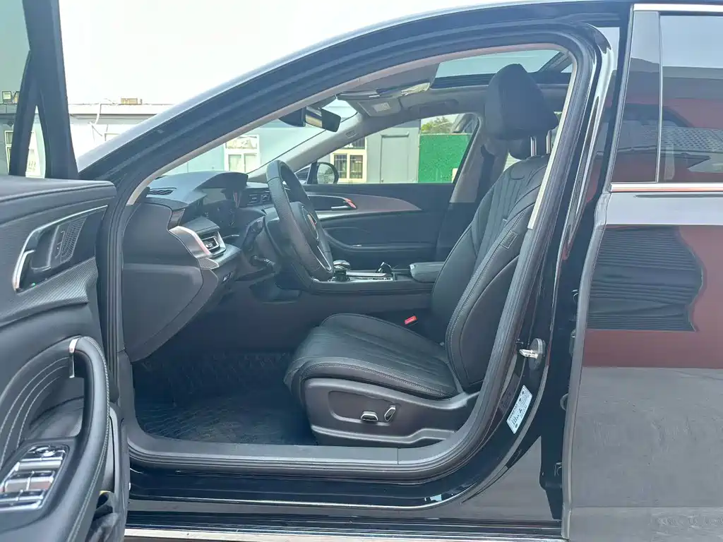 Hongqi H5 фото 4