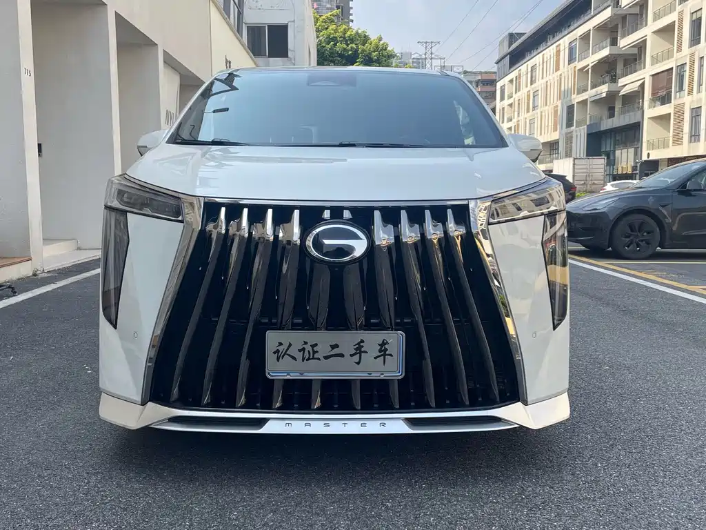GAC Trumpchi M8 фото 2