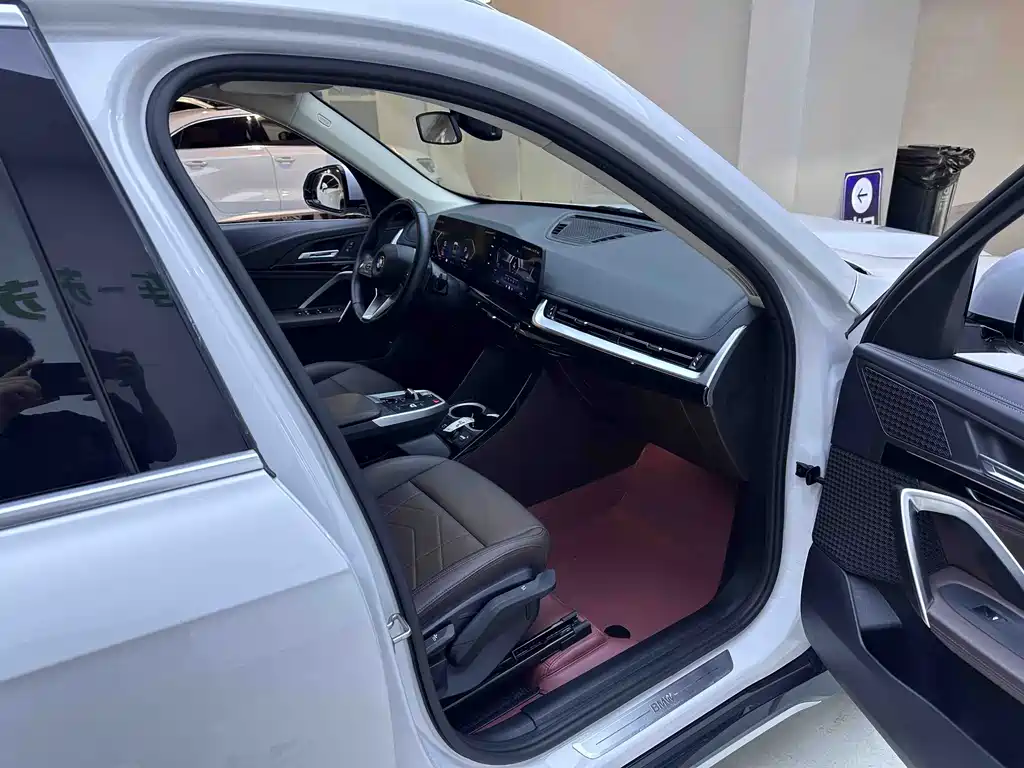 BMW X1 фото 9