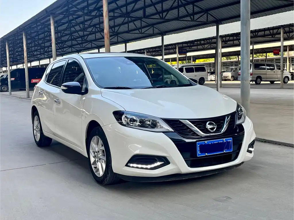 Nissan TIIDA фото 3
