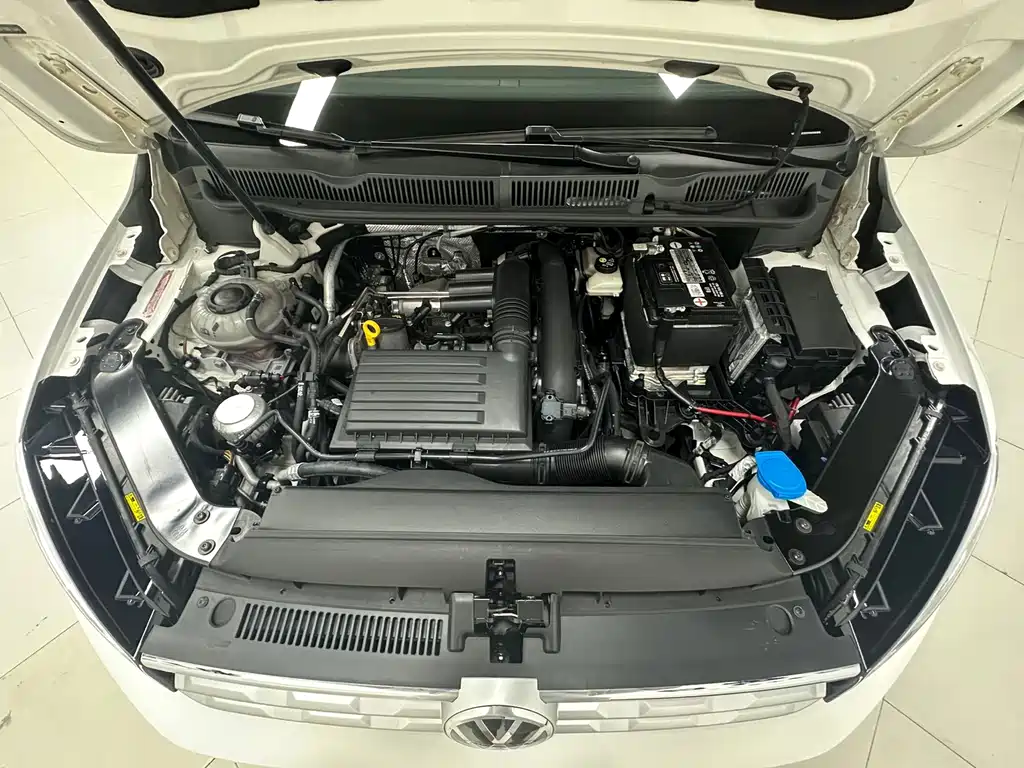 Volkswagen Touran фото 9