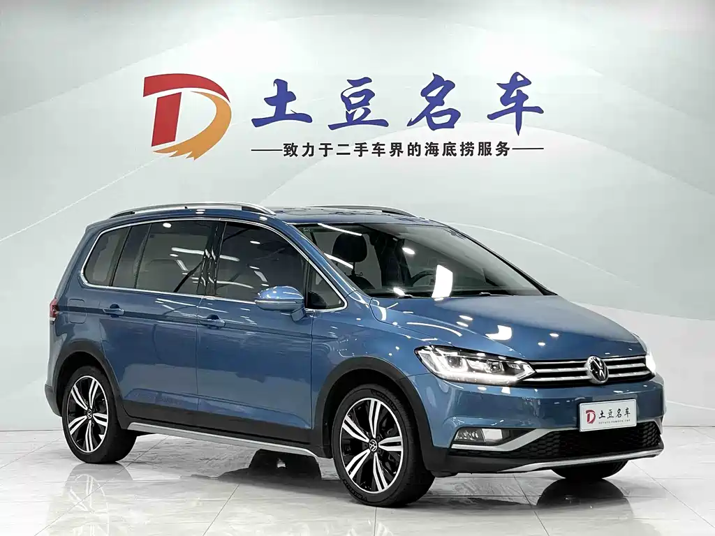 Volkswagen Touran фото 3