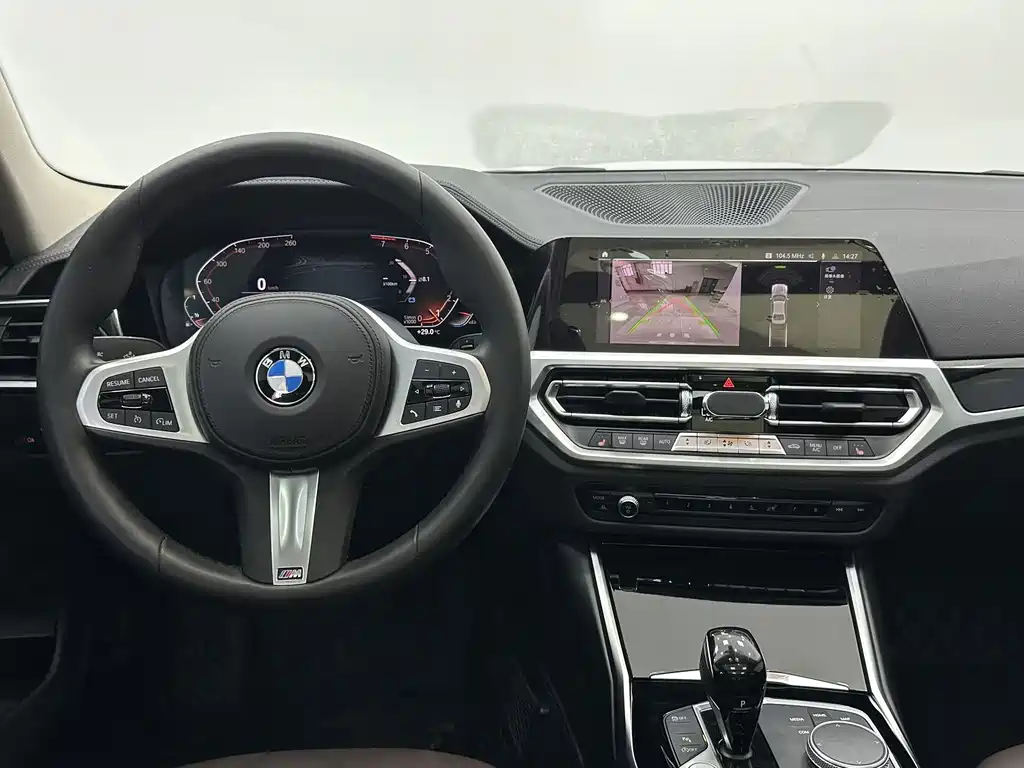 BMW 3 Series фото 12