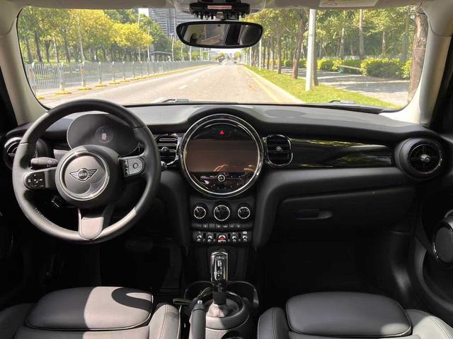 MINI 1.5T COOPER Artist фото 2