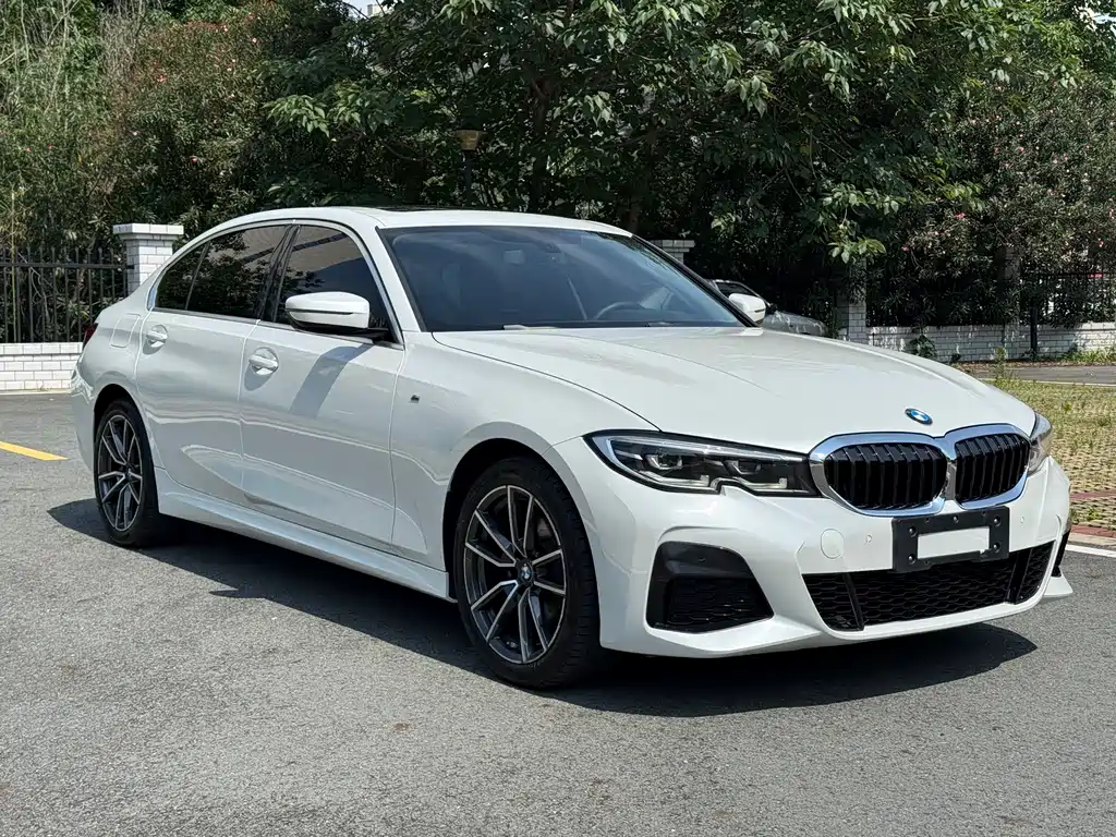 BMW 3 Series фото 3