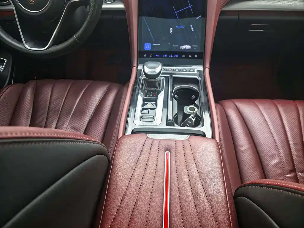 Hongqi H5 фото 11
